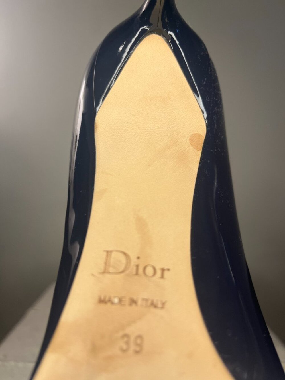 Dior Essence Pumps Navy Blue Patent Learher. 526 Marine. Worn Twice. - Picture 7 of 14